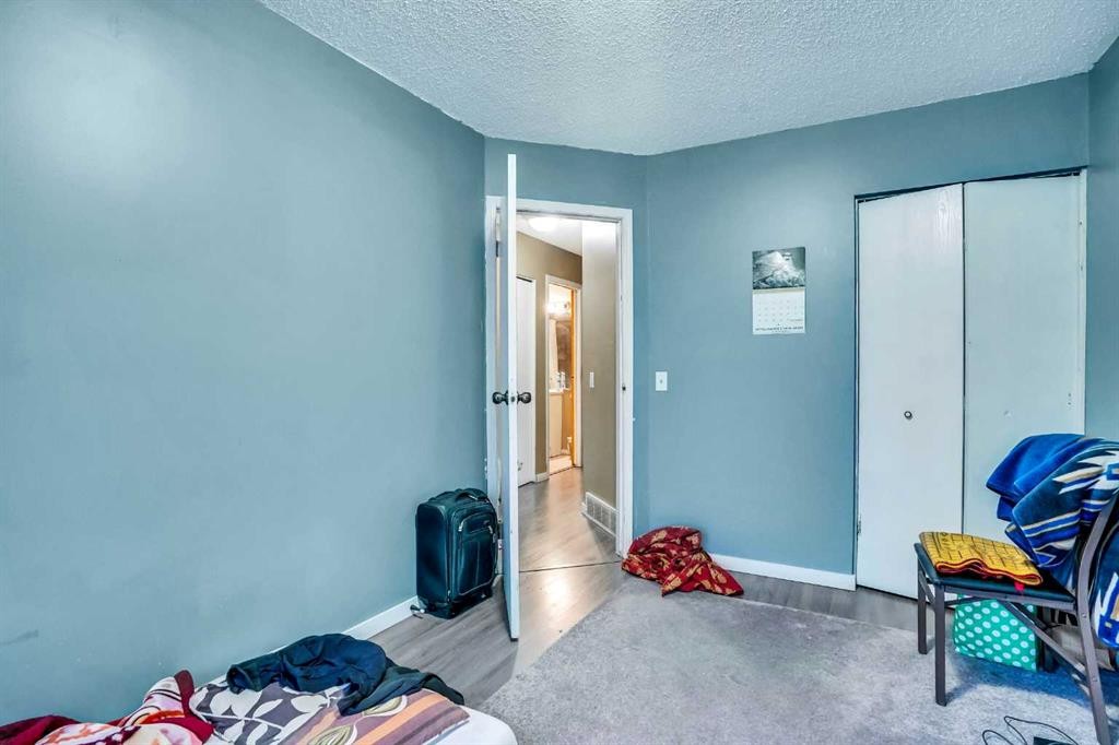 190 Whitefield Drive Ne, Calgary, AB - Indoor Photo Showing Bedroom