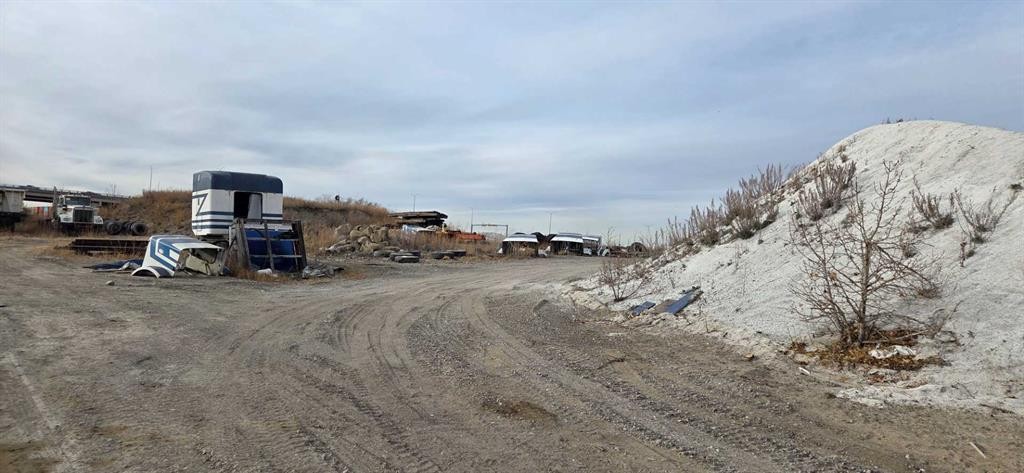 11333 84 Street Se, Calgary, AB