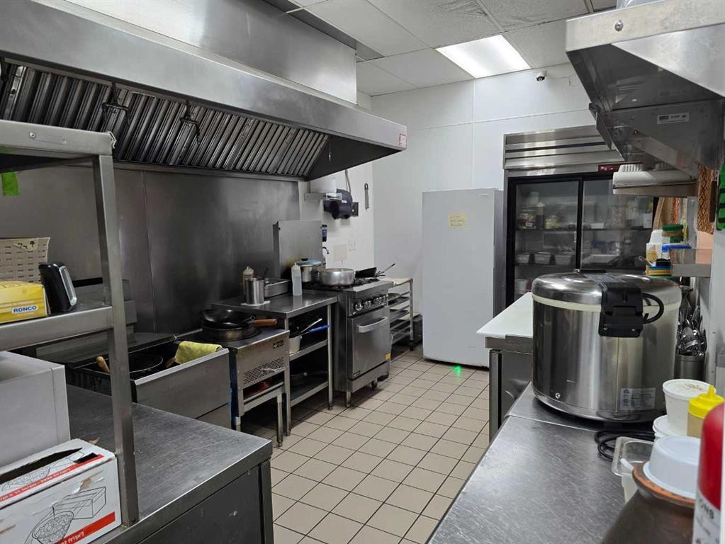 1324 10 Avenue Sw, Calgary, AB