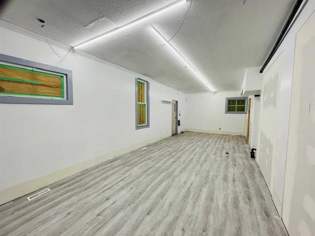 109 14 Street Nw, Calgary, AB