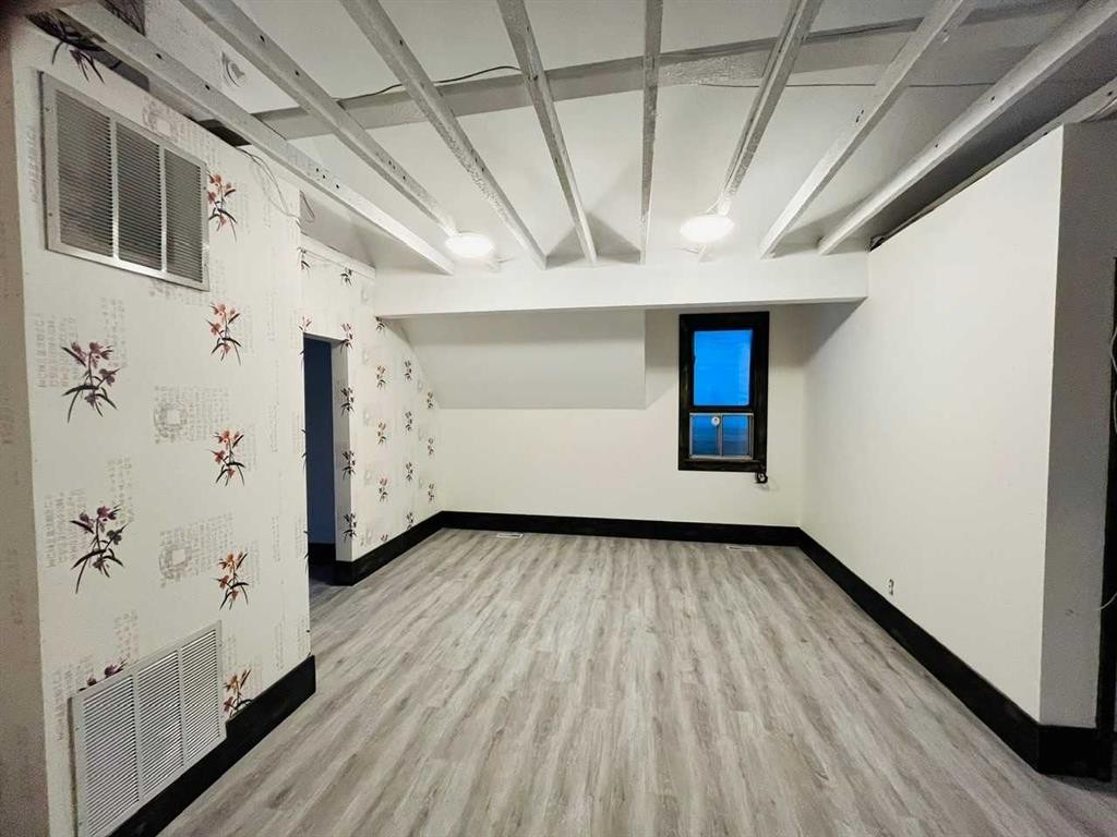 109 14 Street Nw, Calgary, AB