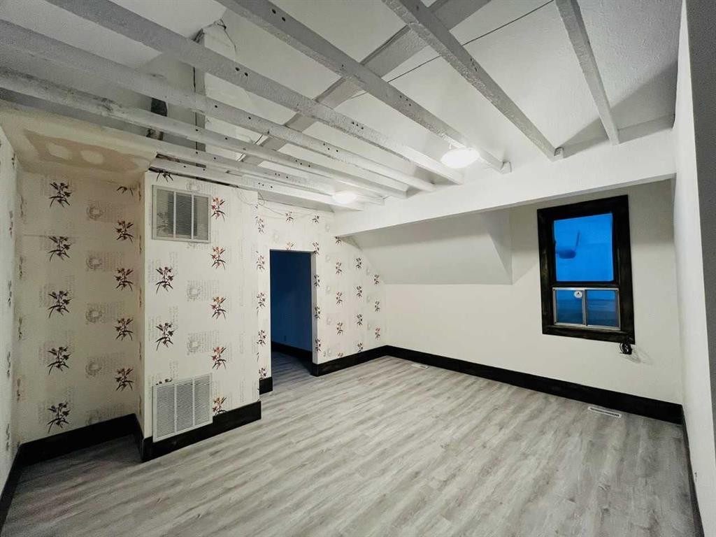 109 14 Street Nw, Calgary, AB