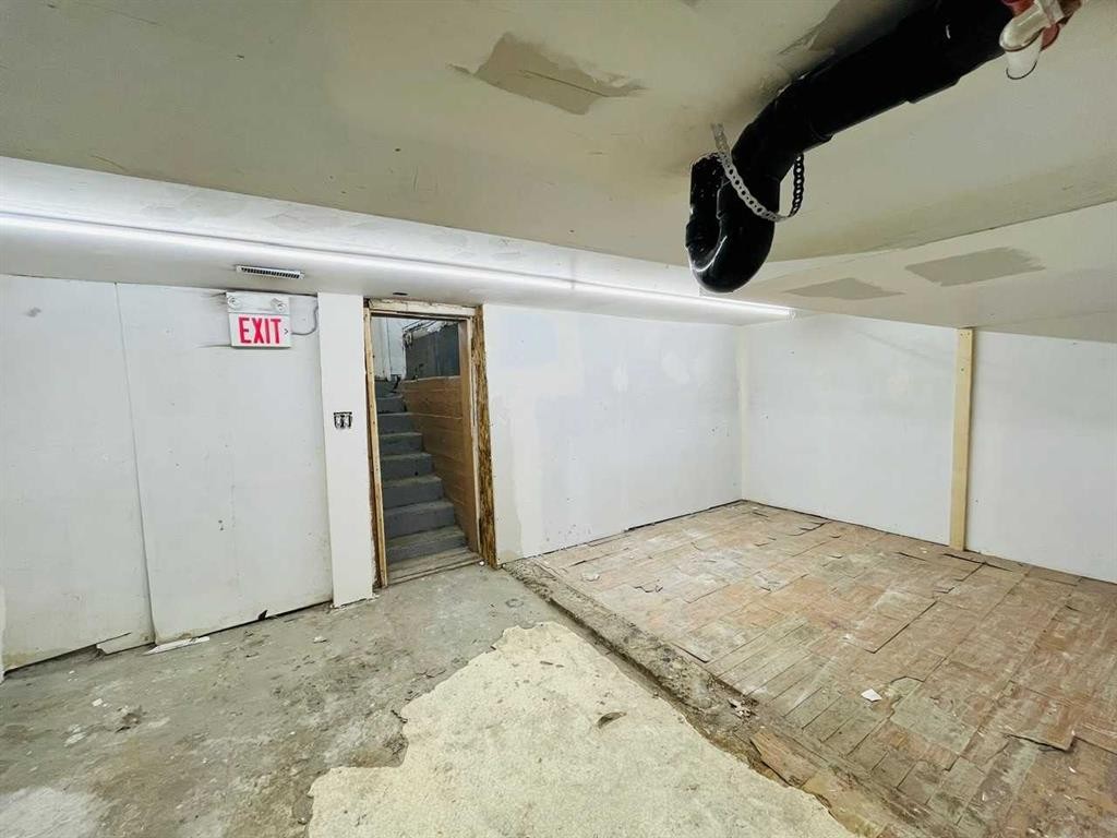 109 14 Street Nw, Calgary, AB