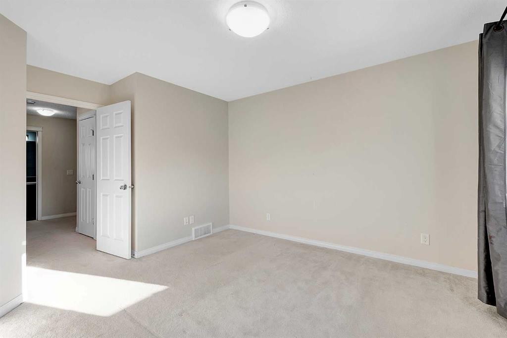 149 Walden Parade Se, Calgary, AB - Indoor Photo Showing Other Room
