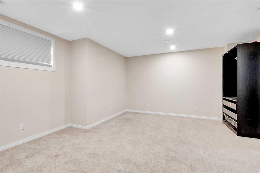 149 Walden Parade Se, Calgary, AB - Indoor Photo Showing Other Room