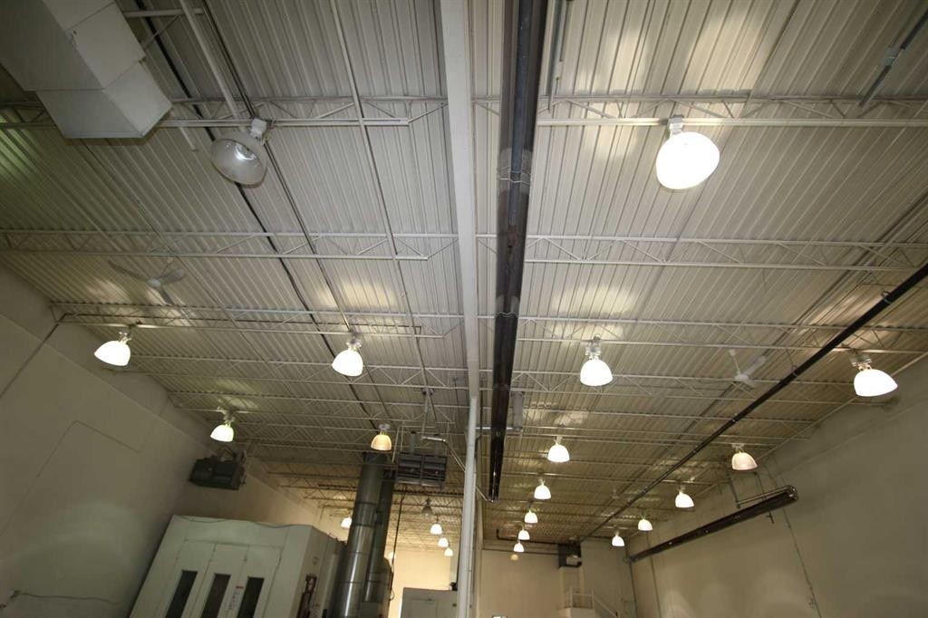 Bays 4-5-7419 50 Avenue, Red Deer, AB