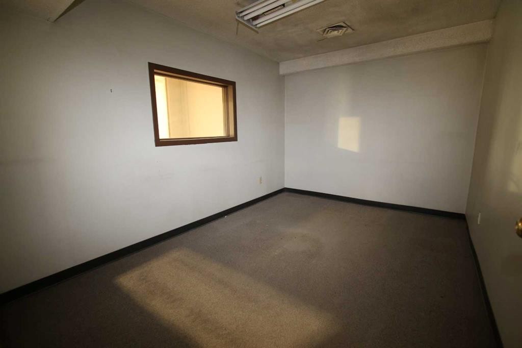 Bays 4-5-7419 50 Avenue, Red Deer, AB