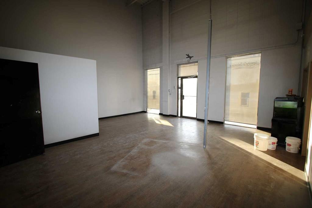 Bays 4-5-7419 50 Avenue, Red Deer, AB