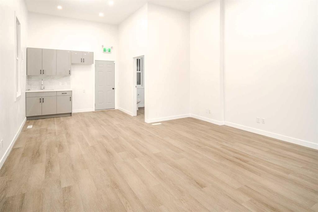 200A Centre Street Se, Calgary, AB