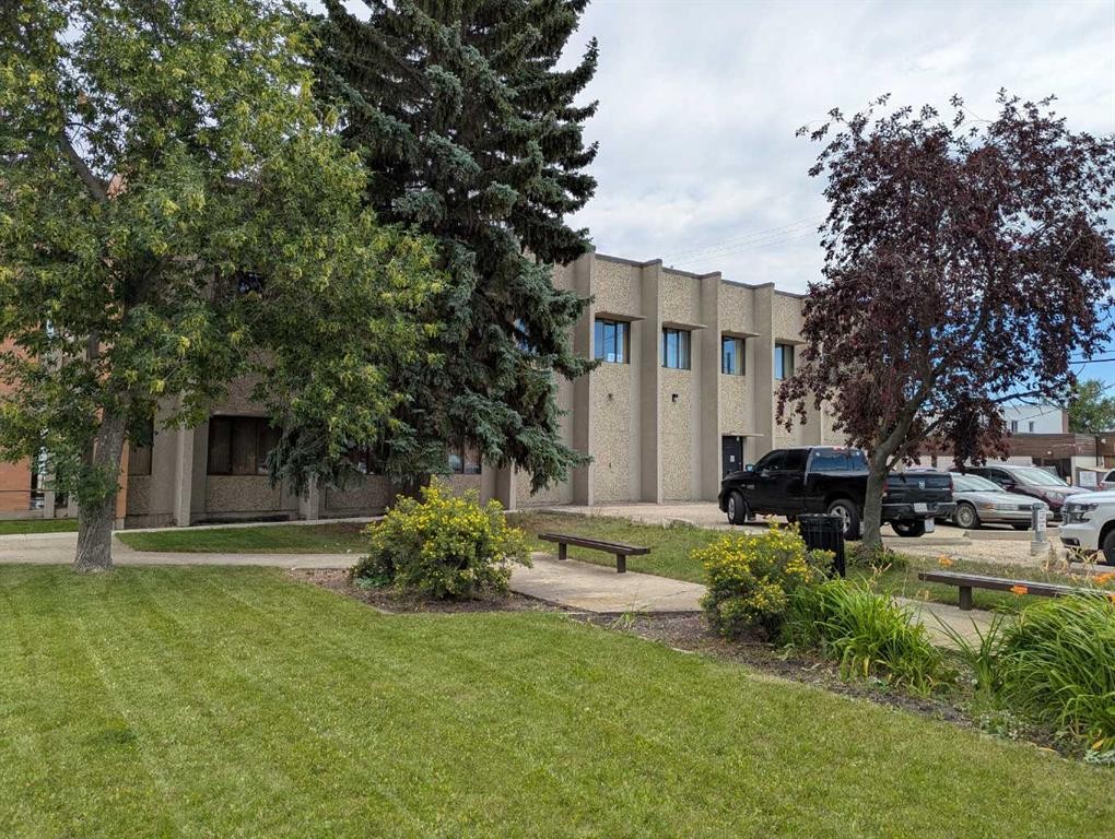 5025 50 Street, Olds, AB