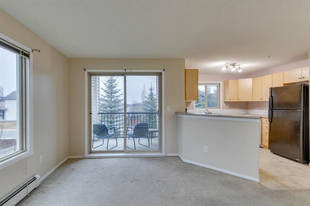 1202-16969 24 Street Sw, Calgary, AB - Indoor Photo Showing Kitchen