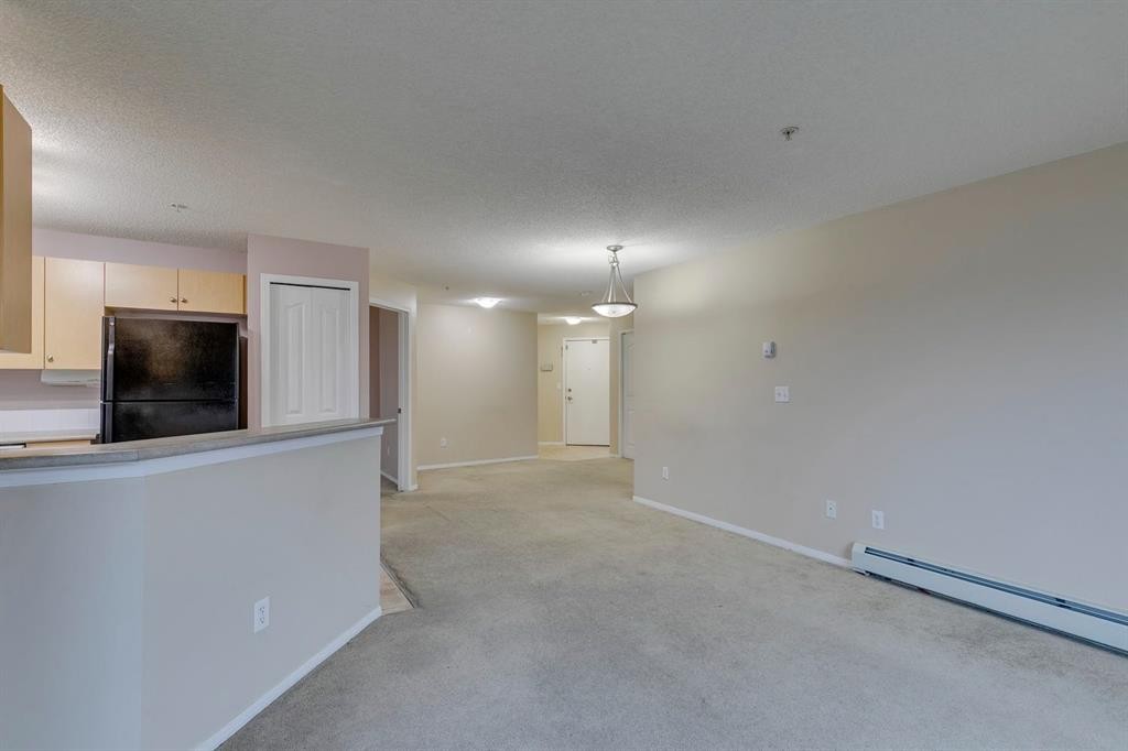 1202-16969 24 Street Sw, Calgary, AB - Indoor