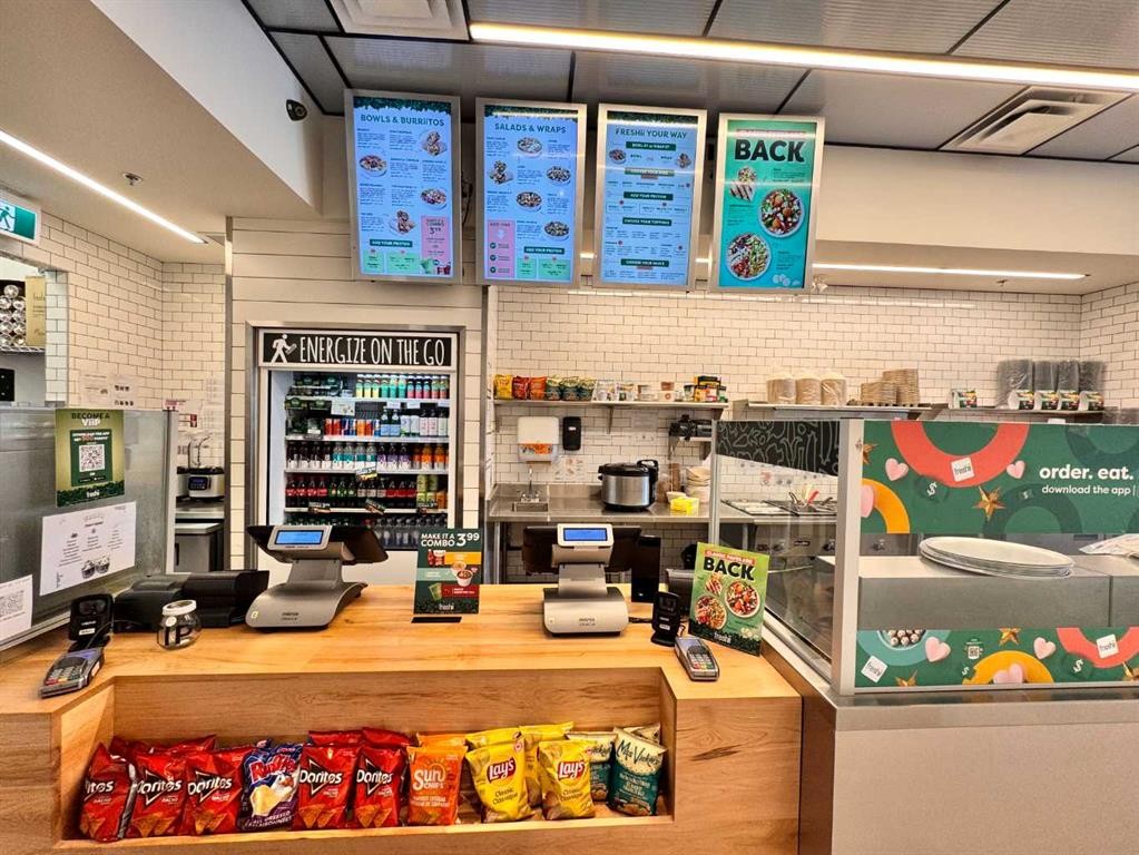 5753 Signal Hill Centre Sw, Calgary, AB