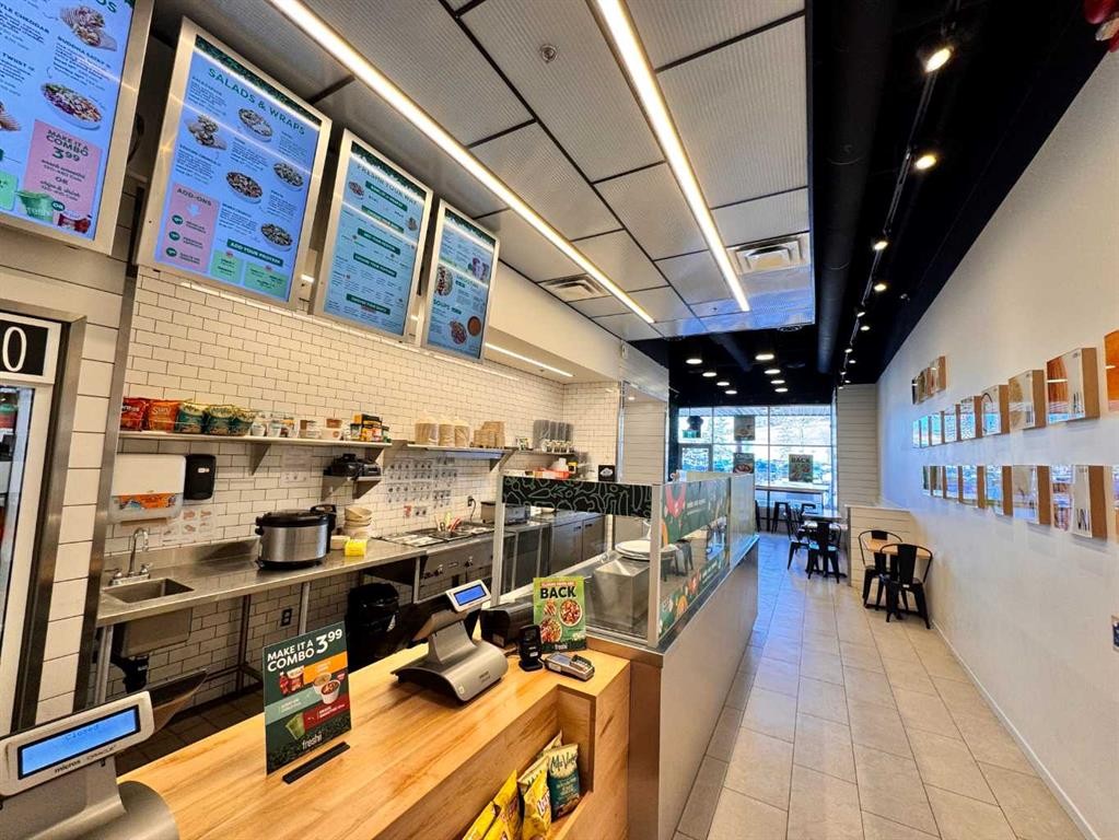 5753 Signal Hill Centre Sw, Calgary, AB