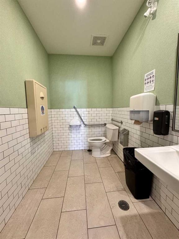 5753 Signal Hill Centre Sw, Calgary, AB