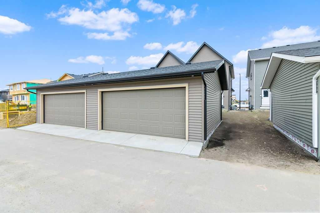 1029 Reynolds Crescent Sw, Airdrie, AB - Outdoor With Exterior