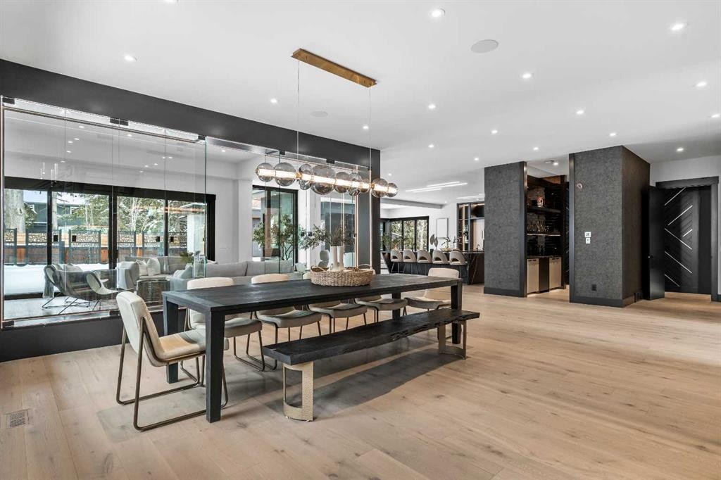 1016 Beverley Boulevard Sw, Calgary, AB - Indoor