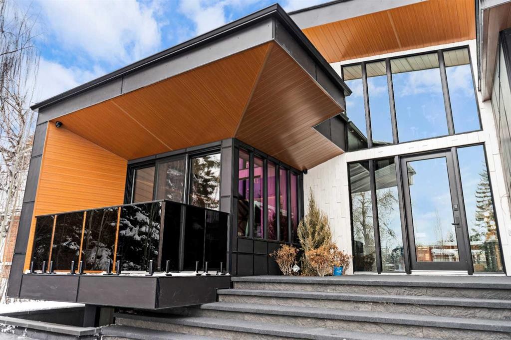 1016 Beverley Boulevard Sw, Calgary, AB - Outdoor