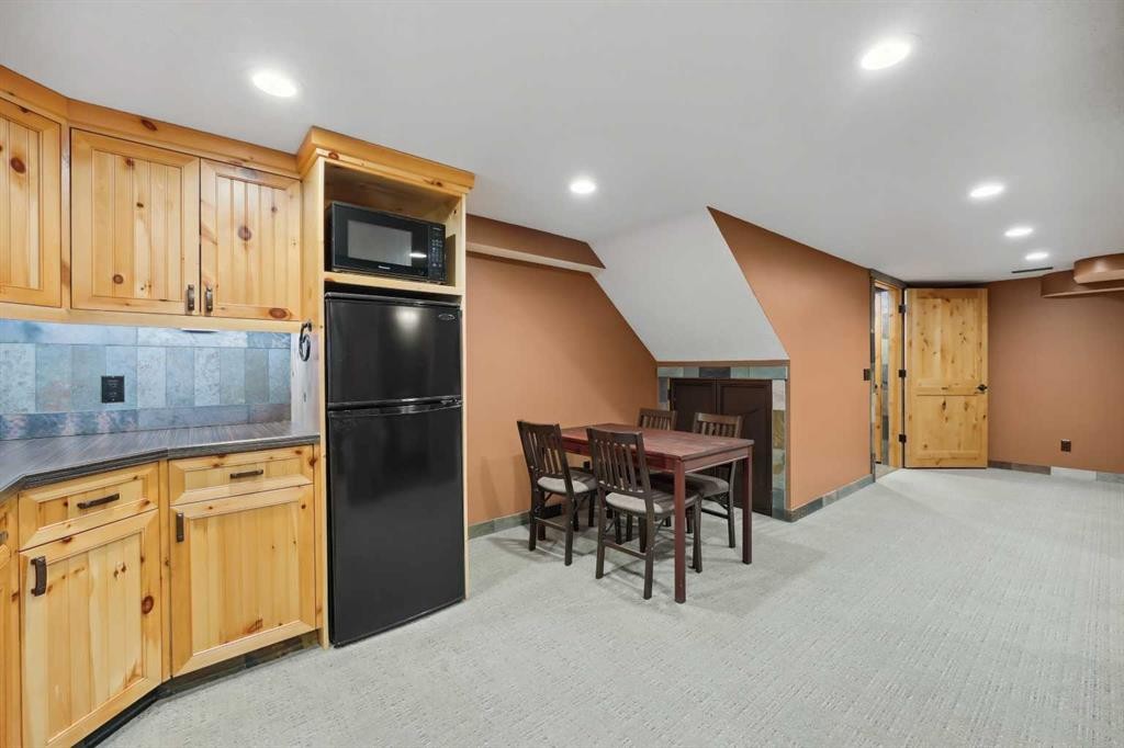 1220 10 Avenue Se, Calgary, AB