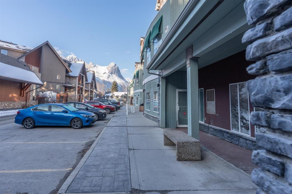 109-1151 Sidney Street, Canmore, AB