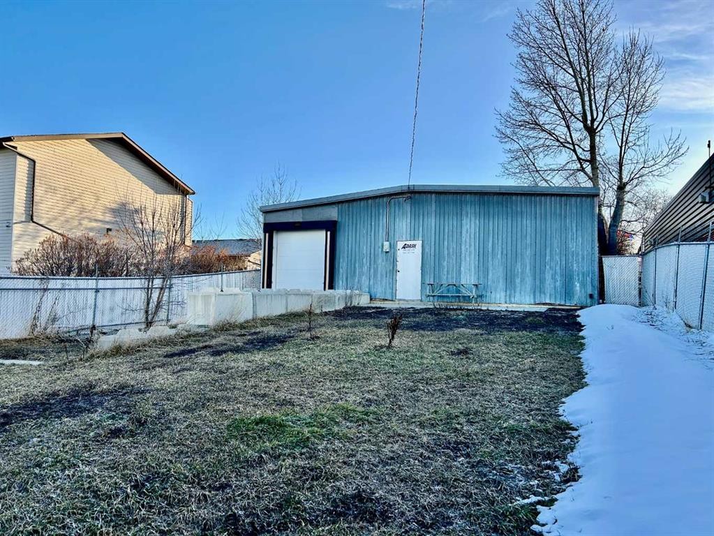 125 2 Avenue Se, Three Hills, AB