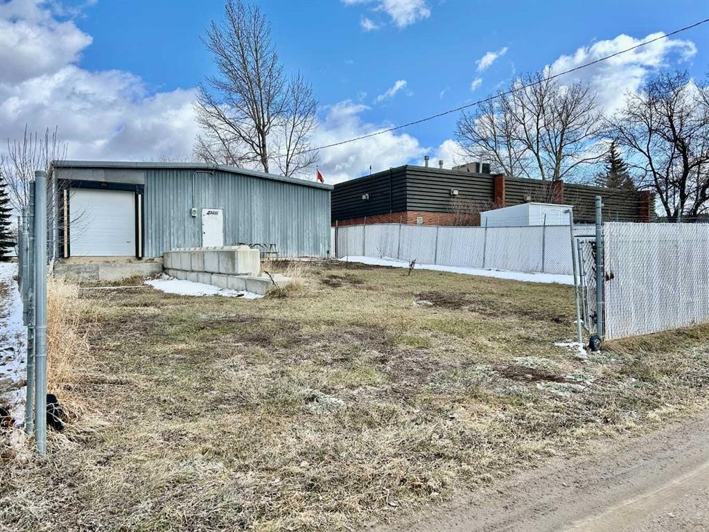 125 2 Avenue Se, Three Hills, AB