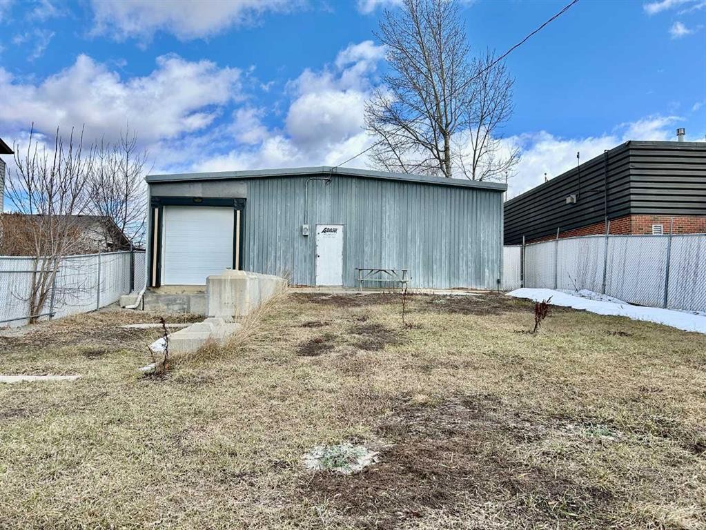 125 2 Avenue Se, Three Hills, AB