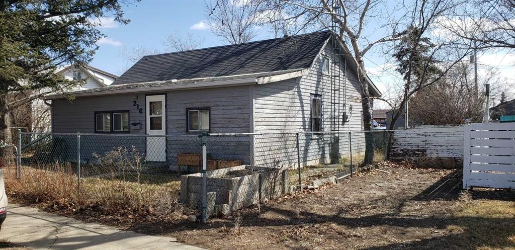 216 3 Avenue North, Champion, AB - Outdoor