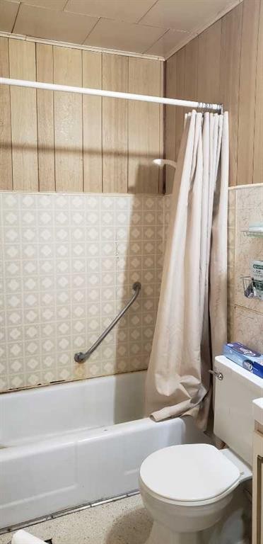 216 3 Avenue North, Champion, AB - Indoor Photo Showing Bathroom