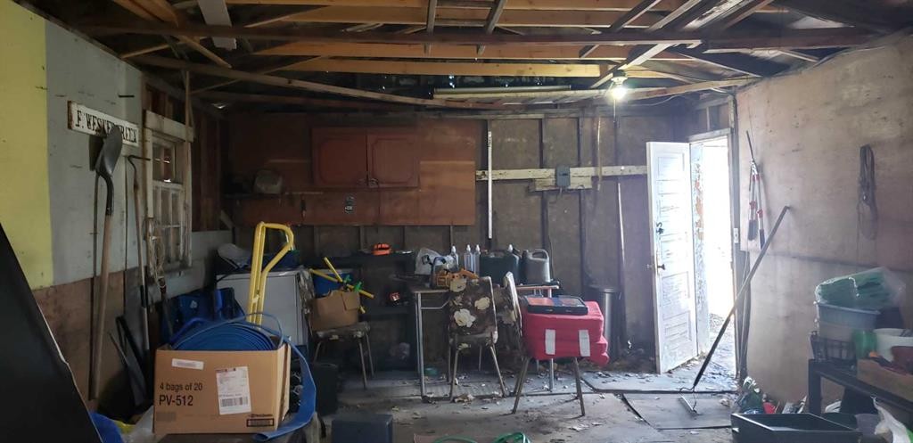 216 3 Avenue North, Champion, AB - Indoor Photo Showing Basement