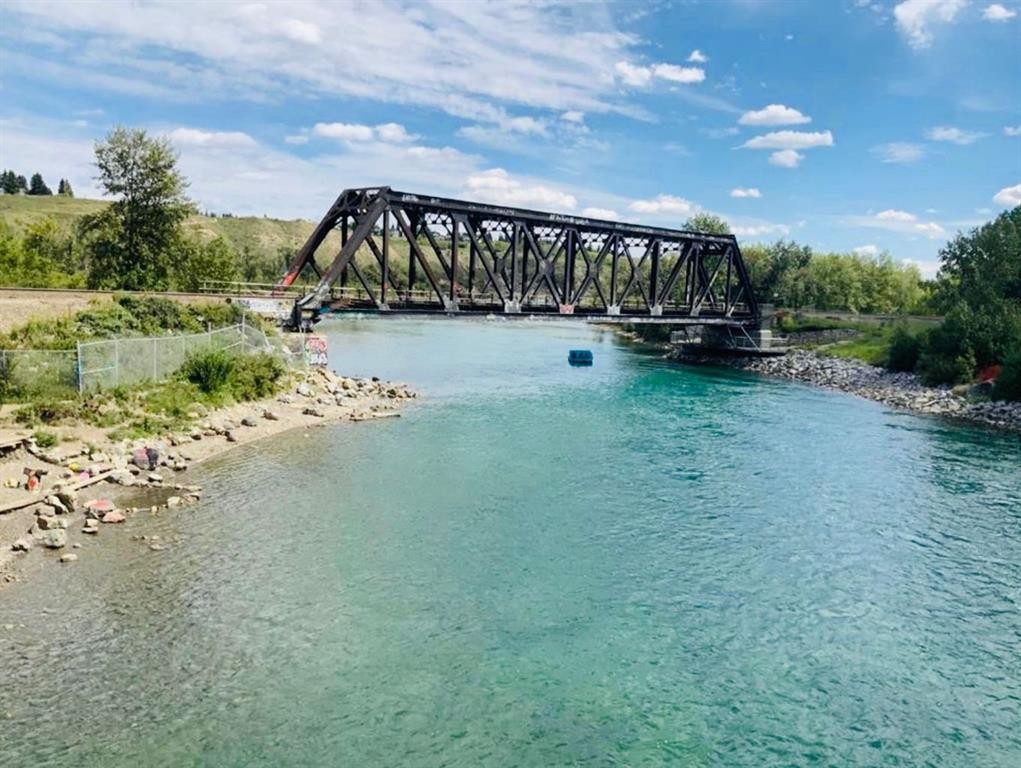 328 Silver Crest Drive Nw, Calgary, AB