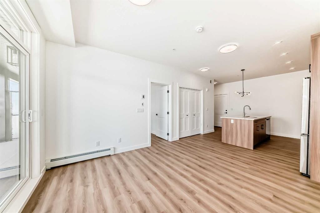 8202-1802 Mahogany Boulevard Se, Calgary, AB - Indoor Photo Showing Other Room