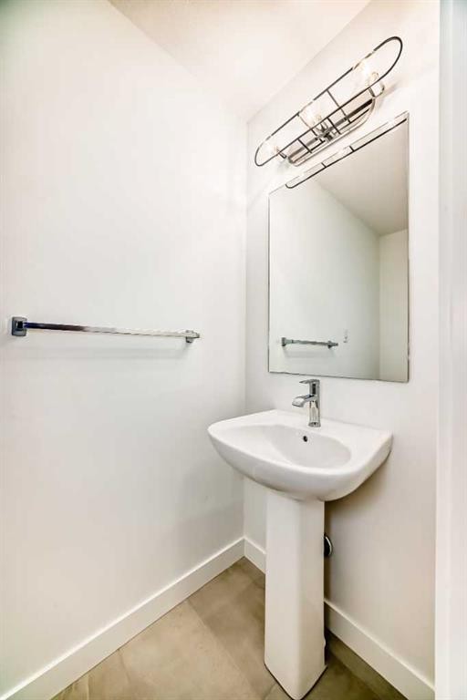 8202-1802 Mahogany Boulevard Se, Calgary, AB - Indoor Photo Showing Bathroom