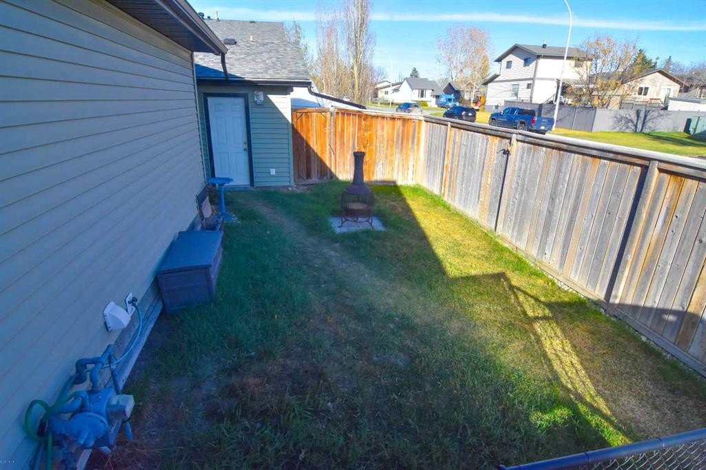 106 Eldorado Road Se, Airdrie, AB - Outdoor