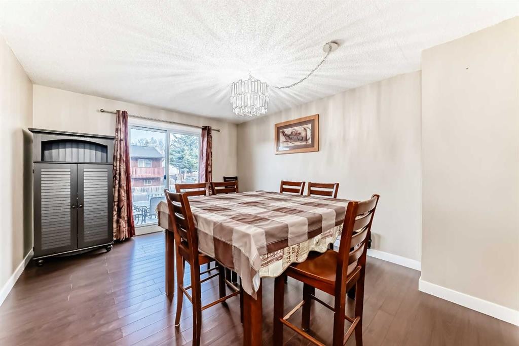 148 Pinemill Mews Ne, Calgary, AB - Indoor Photo Showing Dining Room