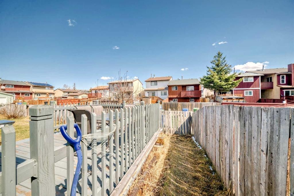 148 Pinemill Mews Ne, Calgary, AB - Outdoor