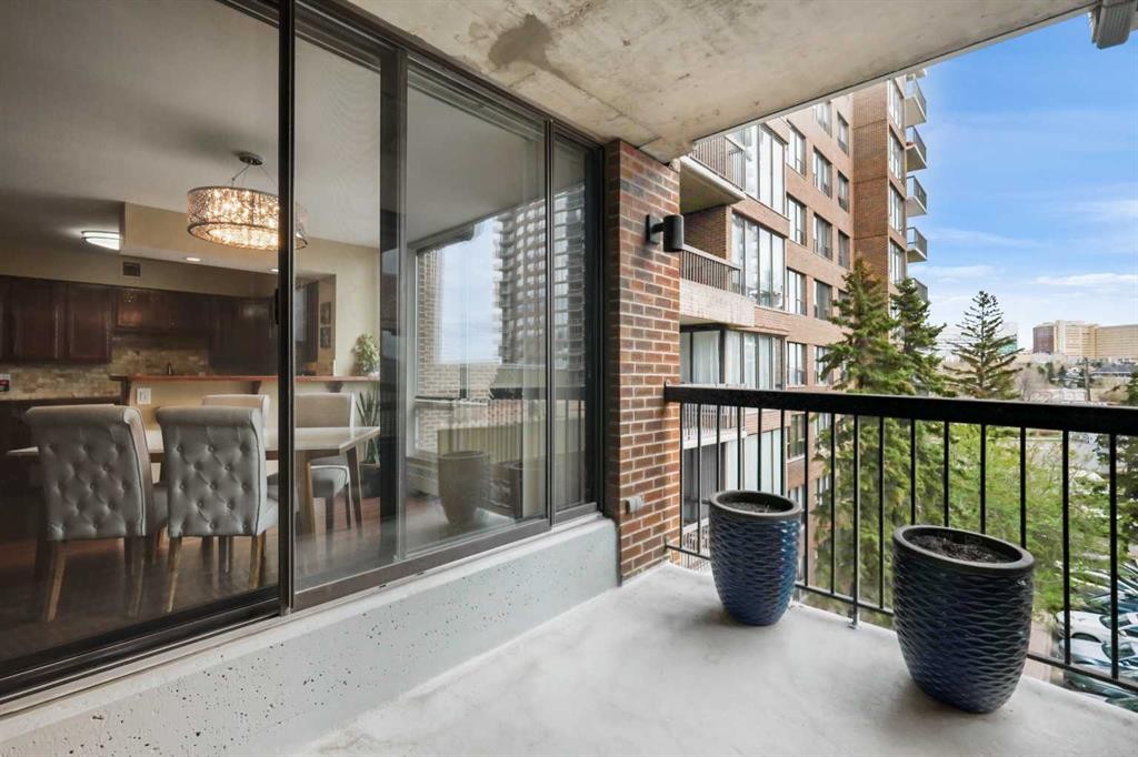 404-80 Point Mckay Crescent Nw, Calgary, AB - Outdoor With Exterior