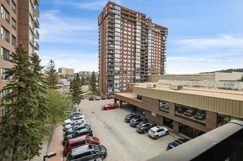 404-80 Point Mckay Crescent Nw, Calgary, AB - Outdoor