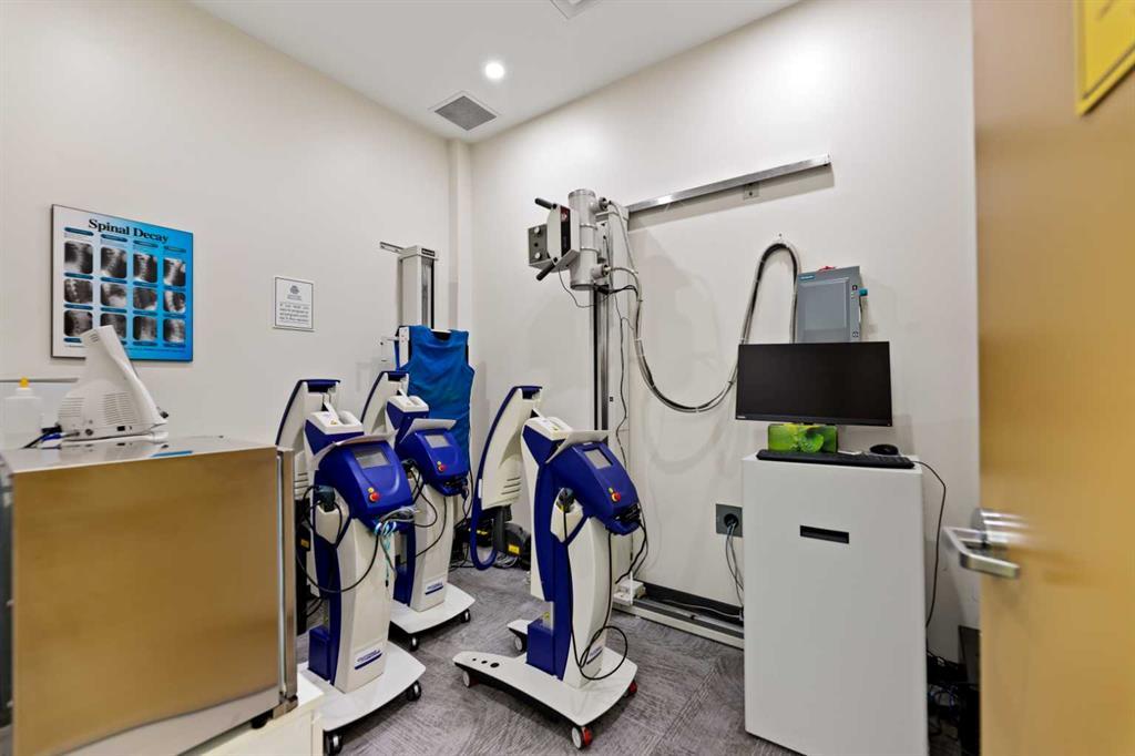 4620-4624 16 Avenue Nw, Calgary, AB