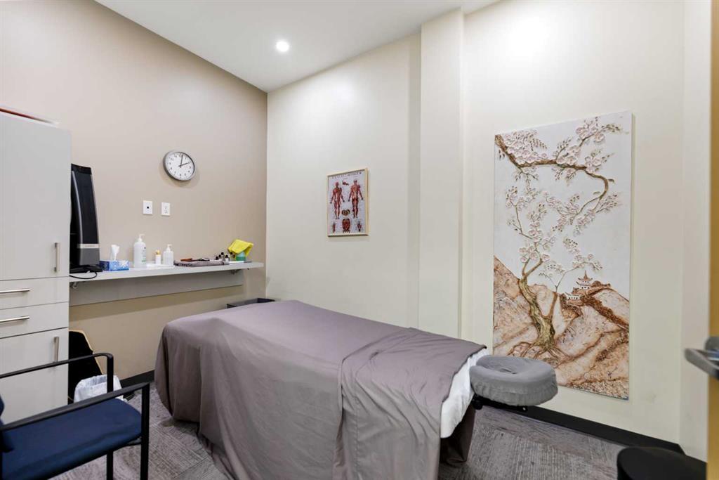 4620-4624 16 Avenue Nw, Calgary, AB