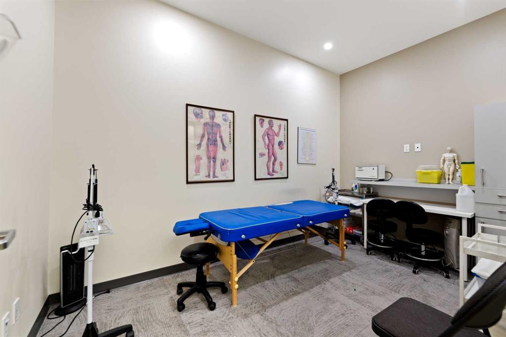 4620-4624 16 Avenue Nw, Calgary, AB