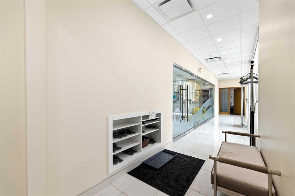 4620-4624 16 Avenue Nw, Calgary, AB