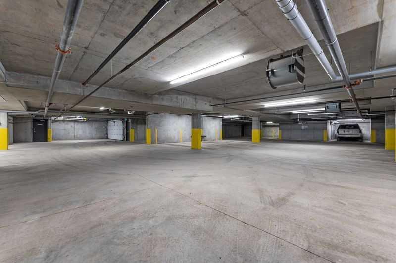 4620-4624 16 Avenue Nw, Calgary, AB