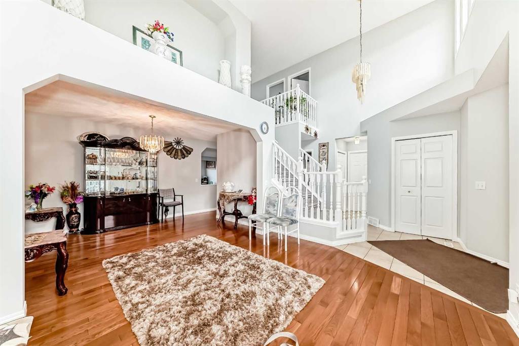 158 Panamount Drive Nw, Calgary, AB - Indoor
