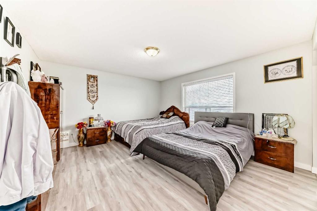 158 Panamount Drive Nw, Calgary, AB - Indoor Photo Showing Bedroom