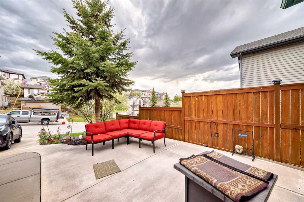 158 Panamount Drive Nw, Calgary, AB - Outdoor