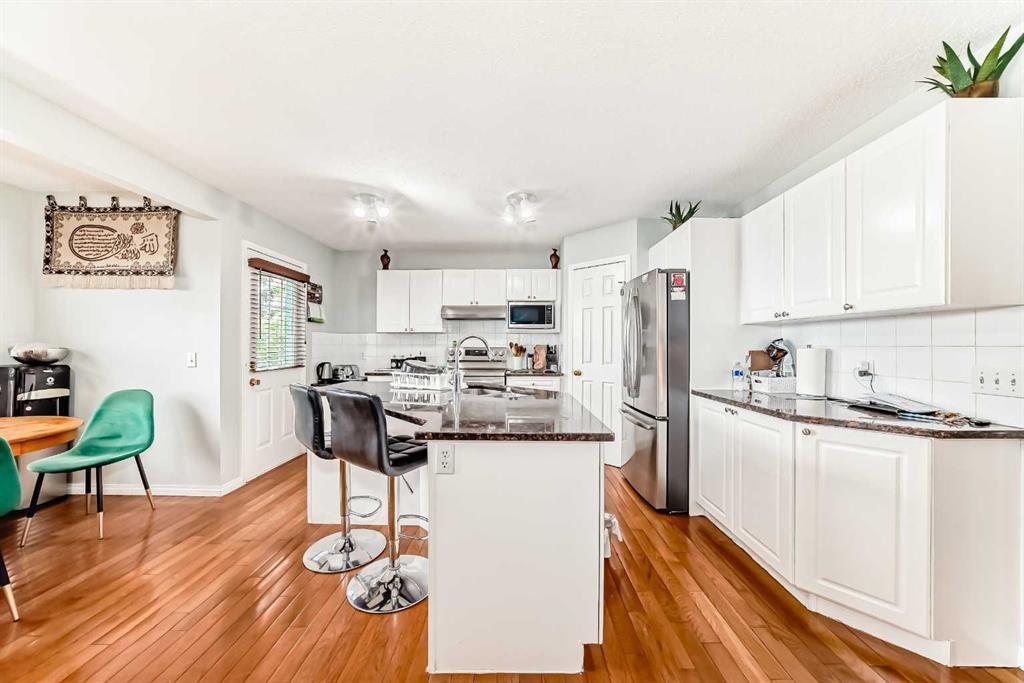 158 Panamount Drive Nw, Calgary, AB - Indoor Photo Showing Kitchen With Stainless Steel Kitchen