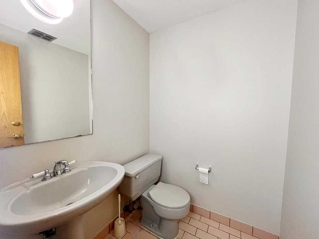 4131 Bow Trail Sw, Calgary, AB