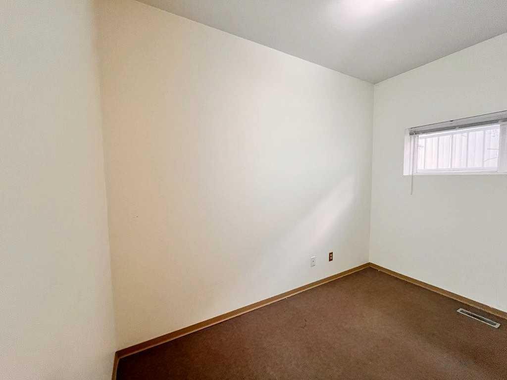 4131 Bow Trail Sw, Calgary, AB