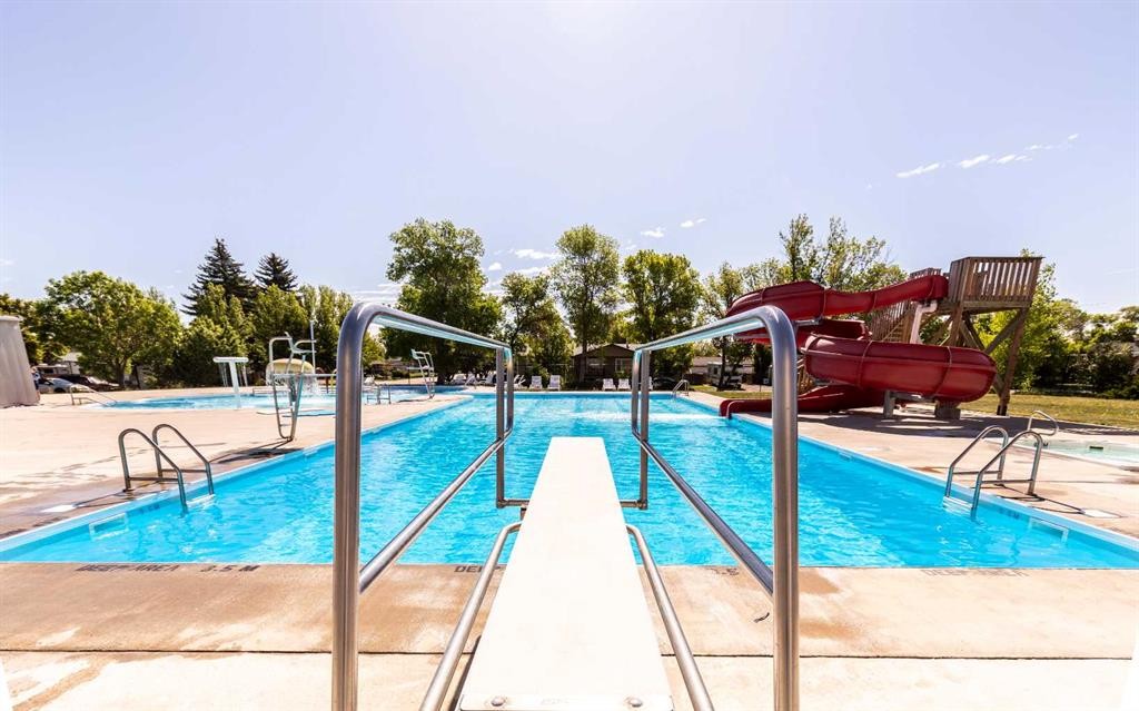 505 9 Avenue, Bassano, AB